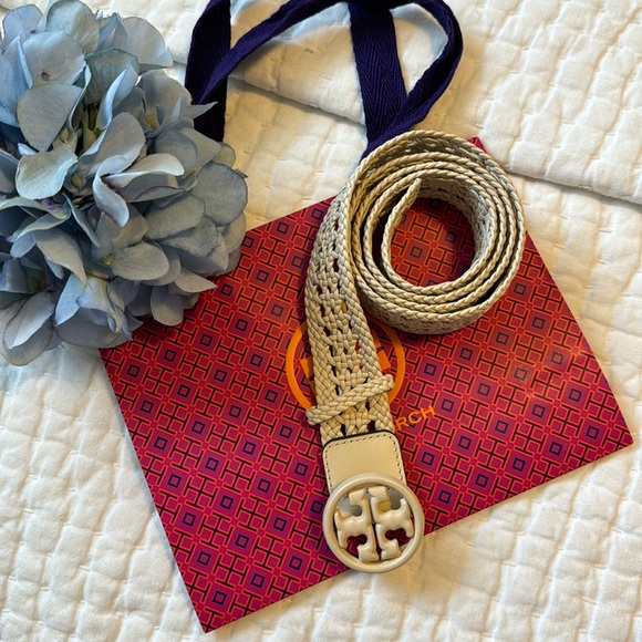 Tory Burch creamy tan leather new without tags belt. Cute and adjustable. - Picture 1 of 6